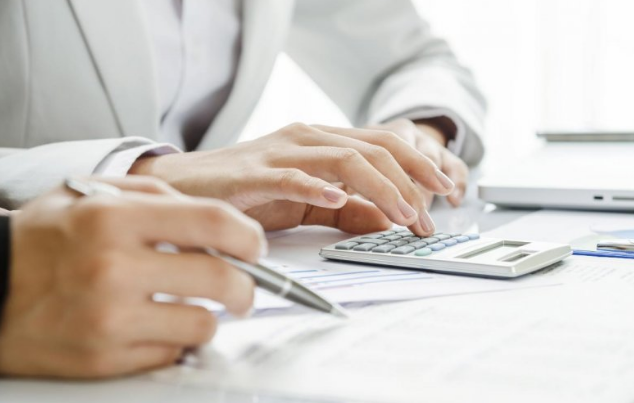 Put tax deductions in your pocket all year round IMAGE